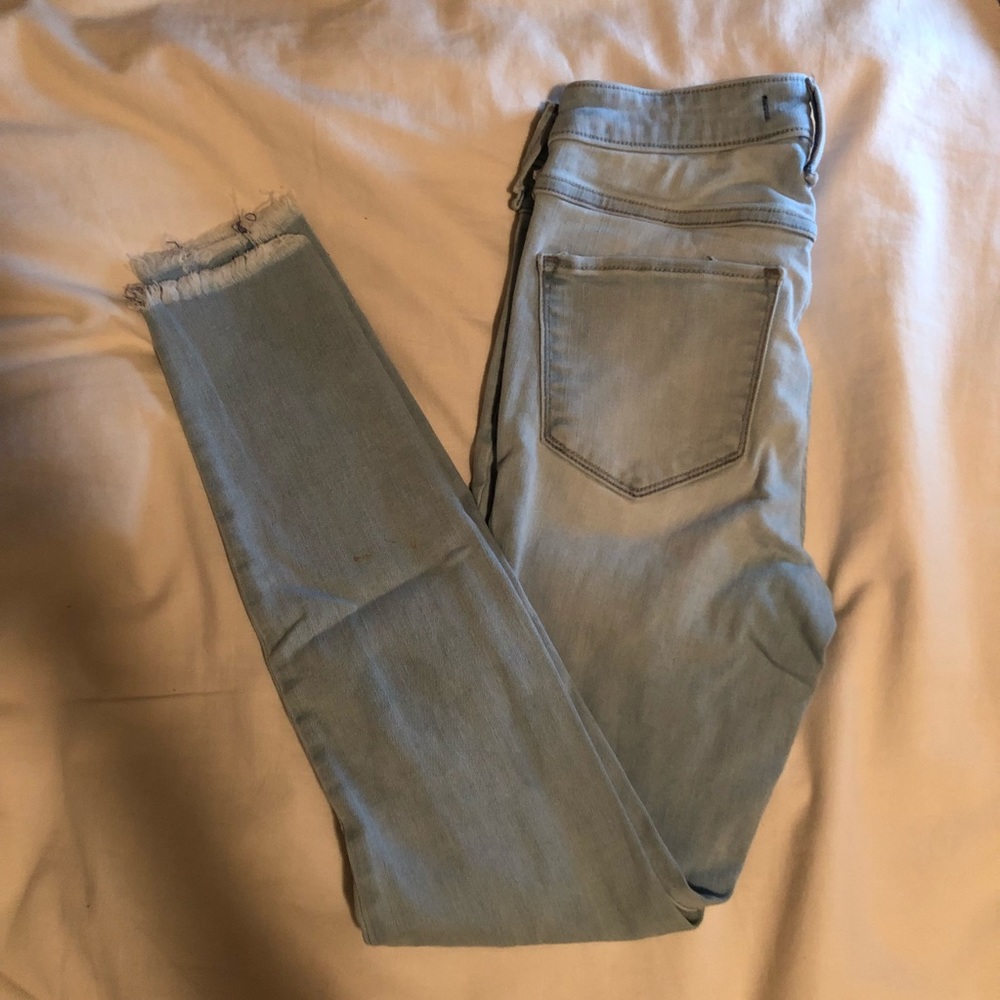 Abercrombie SZ 26 Light Wash Jeans